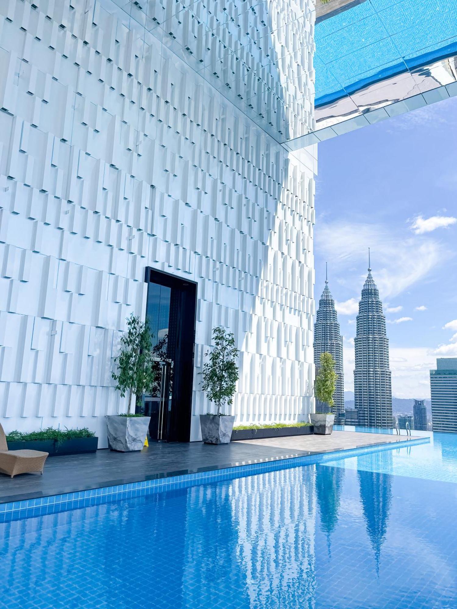 Face Kl Tower Klcc Pavilion By Kimiro Куала Лумпур Екстериор снимка